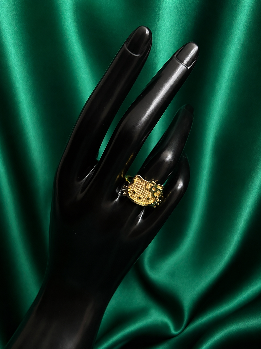 HK Ring